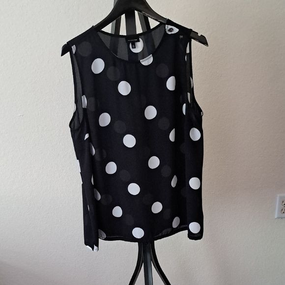 Black and White Polka Dot Sleeveless Top - Picture 3 of 12